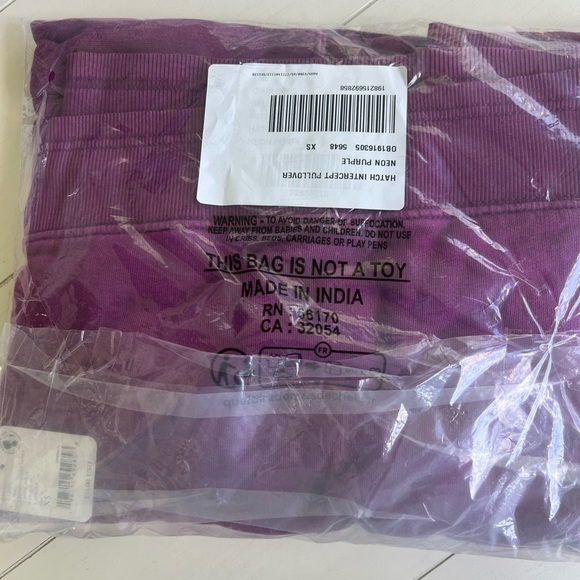 Purple Oversized Crewneck Sweatshirt with Long Sleeves - Picture 3 of 3